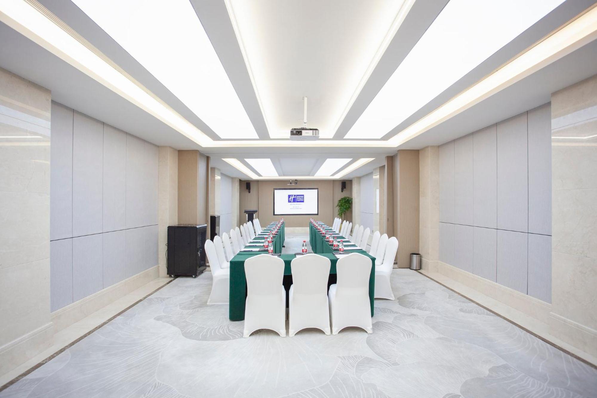 Holiday Inn Express Beijing Downtown By Ihg Exterior photo